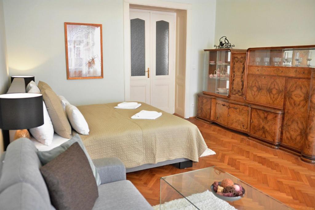 Apartment in the heart of Prague - 12