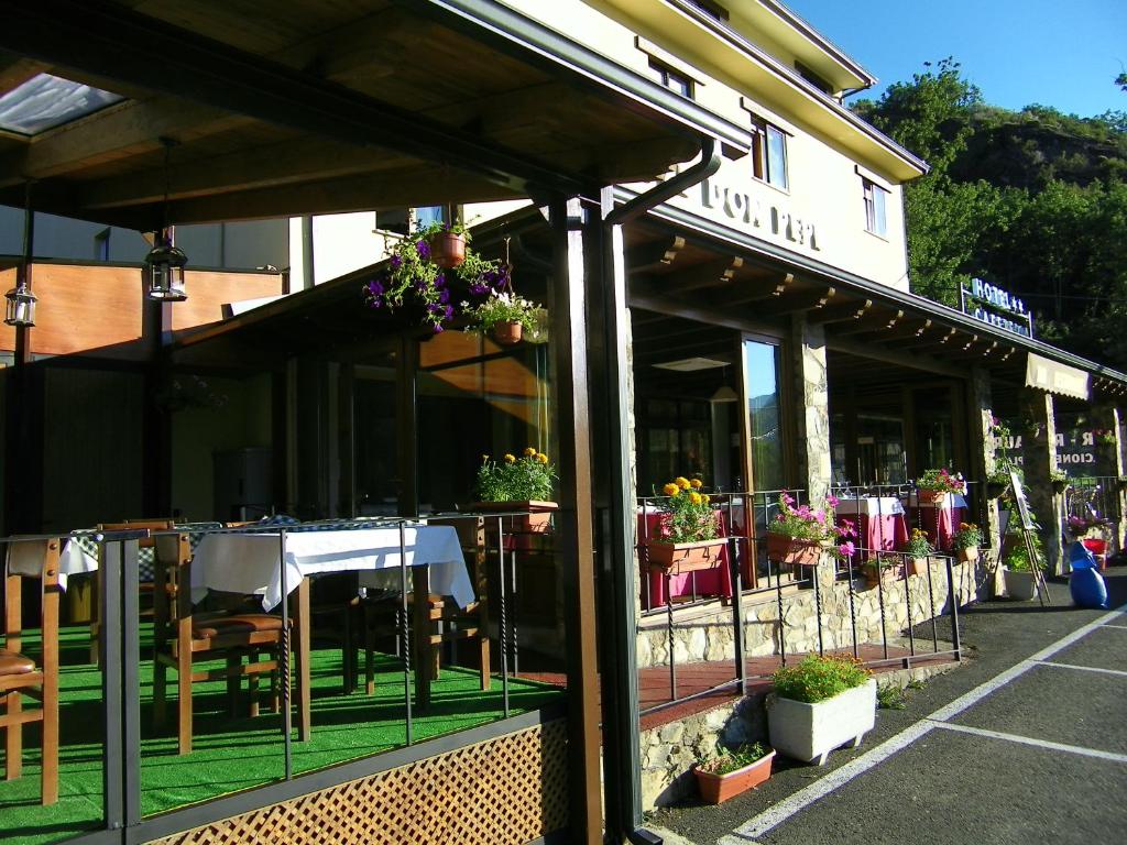 Restaurace v ubytování Hotel Don Pepe Lago de Sanabria