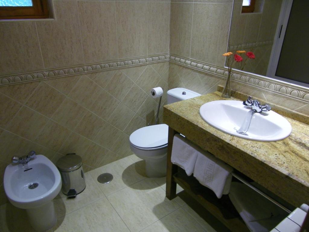 Koupelna v ubytování Hotel Don Pepe Lago de Sanabria