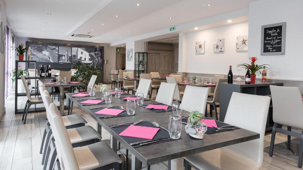 Nápoje v ubytování Hôtel Restaurant L'Evidence