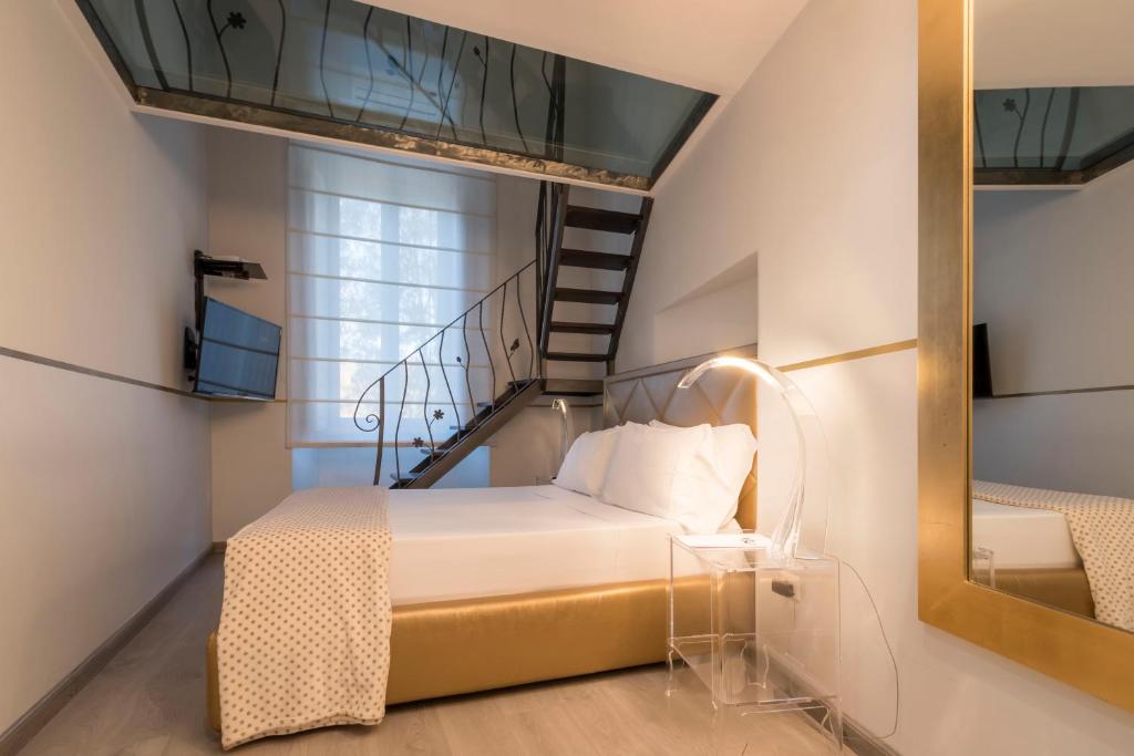Luxury on the River - Superior Double Room With City View