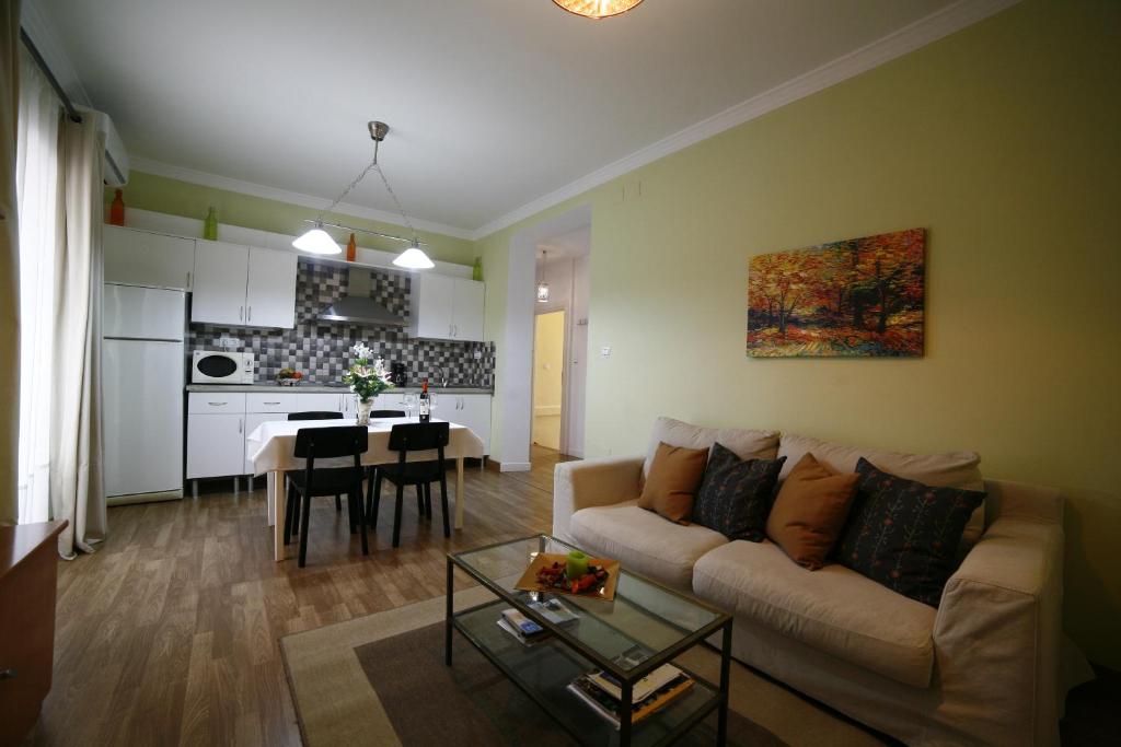 Victoria de Alba House - Housity