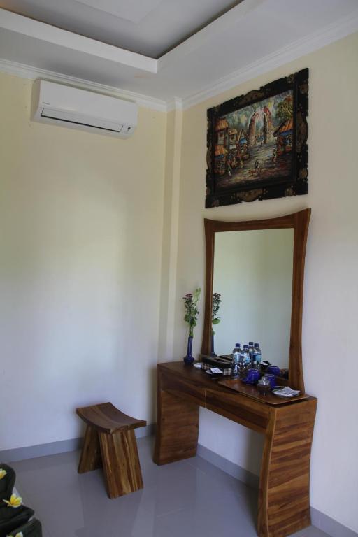 Villa Bungsil Gading - Double Room With Pool View
