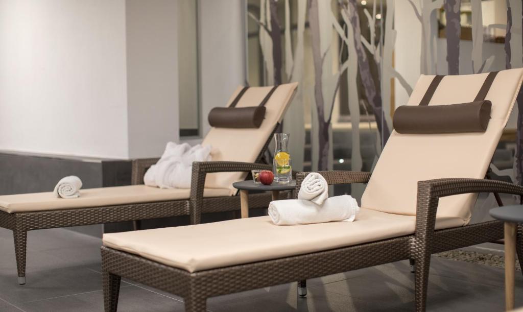 Posezení v ubytování Hotel Der Waldhof