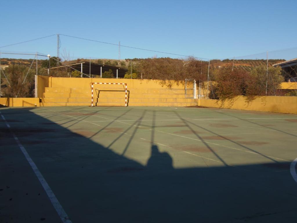 Tenis a/nebo squash v ubytování Cortijo Moyano nebo okolí