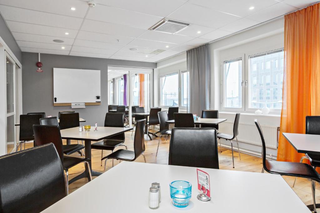 Sure Hotel by Best Western Stockholm Alvsjo - Resim 42