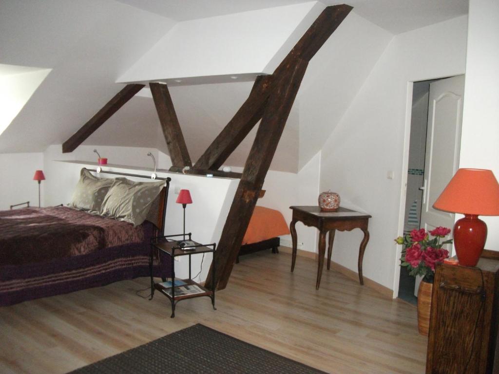 Le Moulin De Laval - Sala Familiar Con Vista Al Jardín
