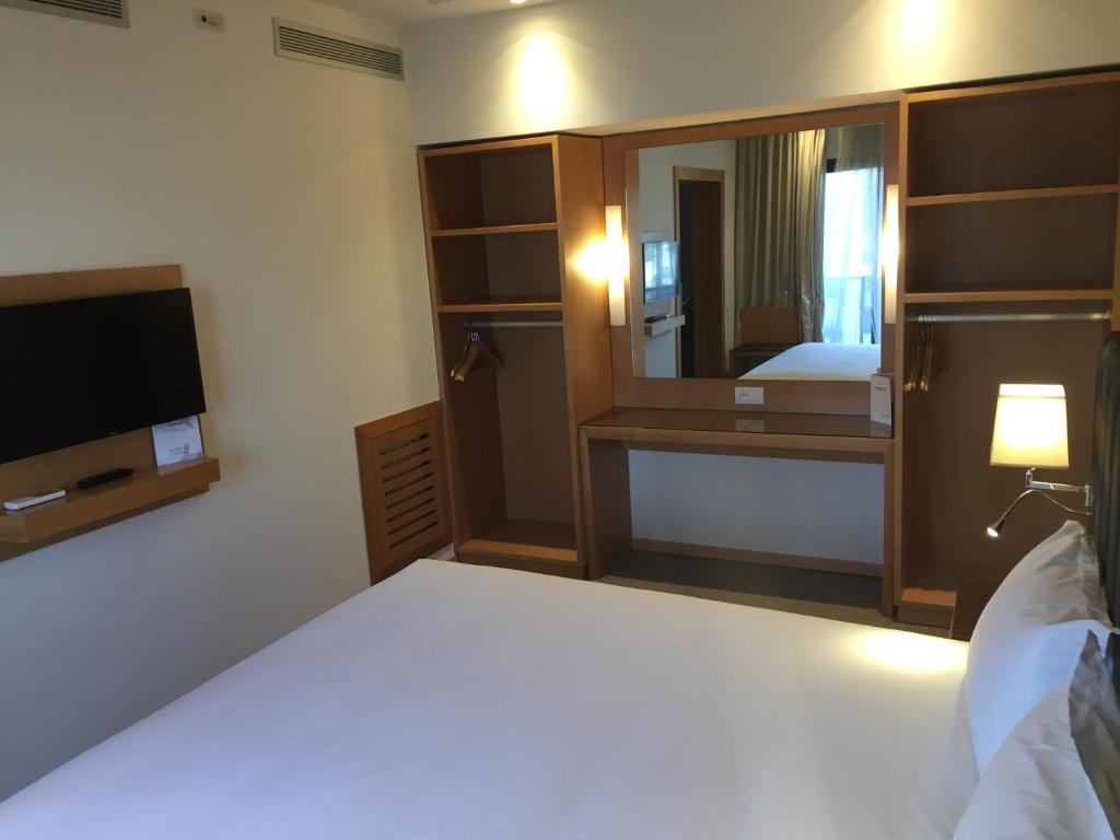Postel nebo postele na pokoji v ubytování Annakhil Hotel