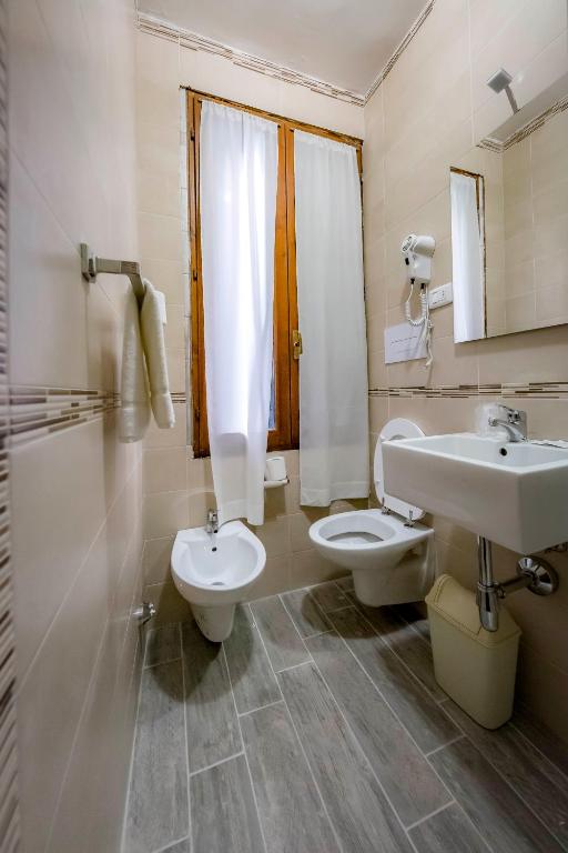 Koupelna v ubytování Hotel Trieste