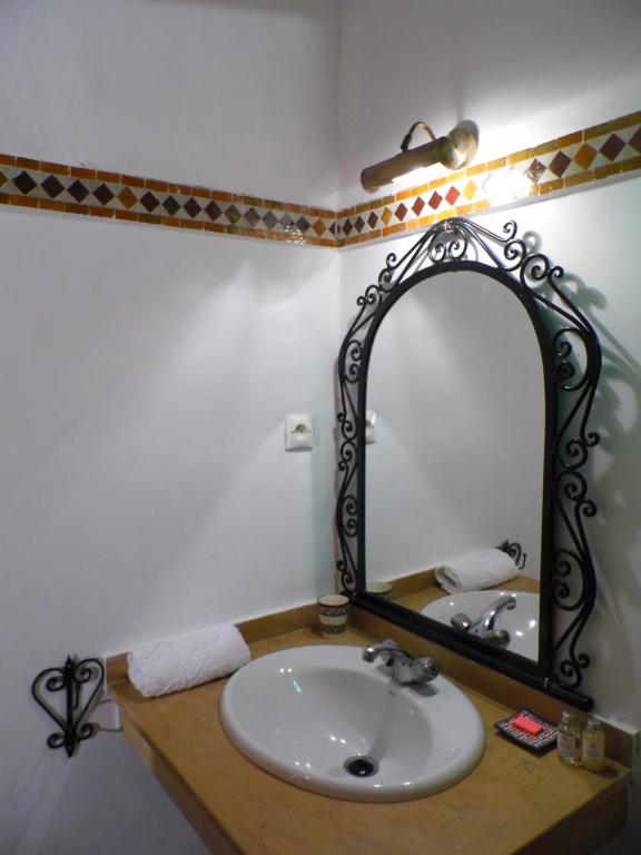 Vannituba majutusasutuses Riad A La Belle Etoile