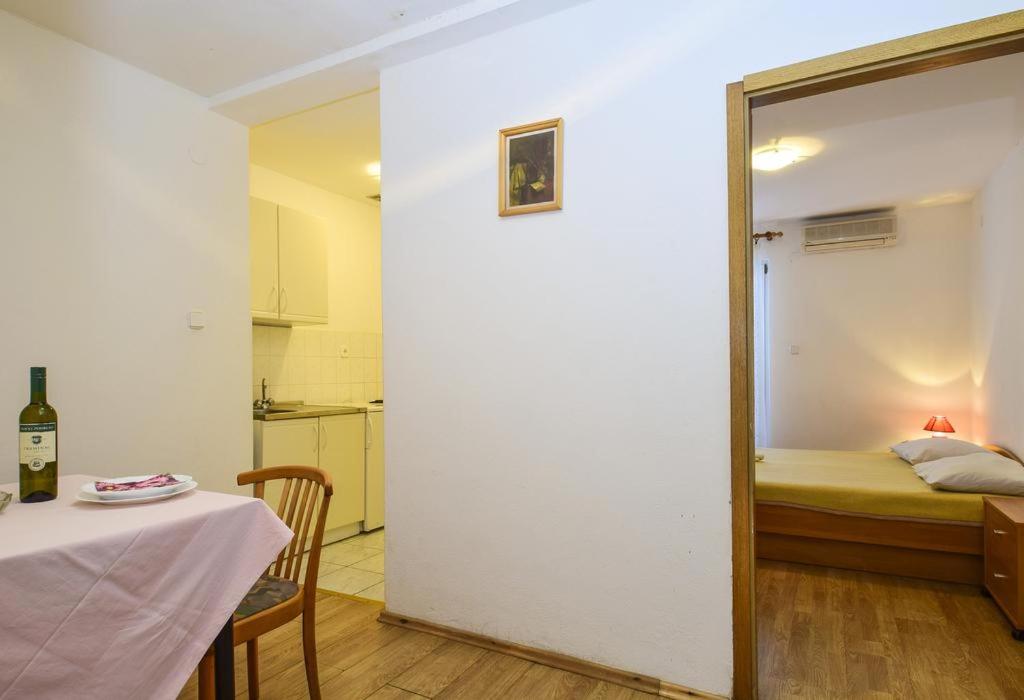Postel nebo postele na pokoji v ubytování Guesthouse Dupin