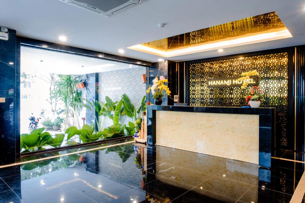 Vstupní hala nebo recepce v ubytování Hanami Hotel Danang