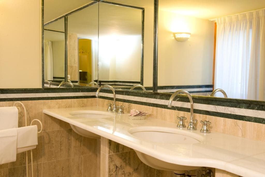 Vannituba majutusasutuses Park Hotel Villaferrata