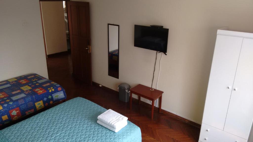 Postel nebo postele na pokoji v ubytování Cozy and Comfortable Home in MIRAFLORES