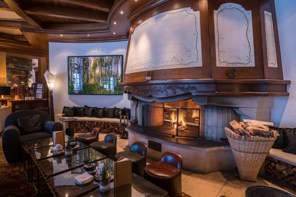 Гостиная зона в Riffelalp Resort 2222m
