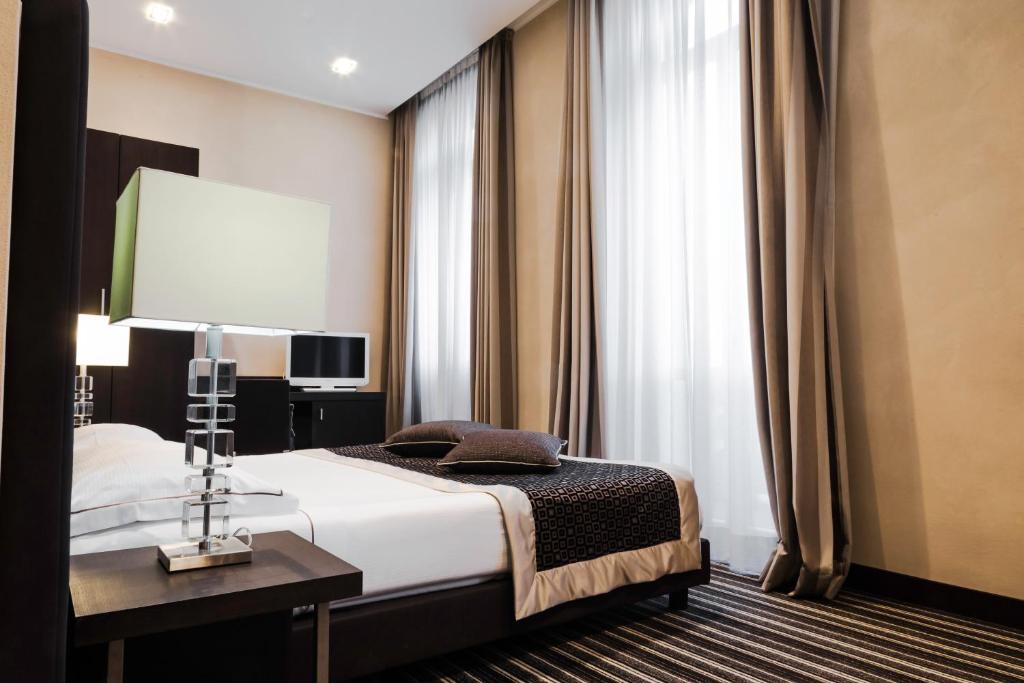 Hotel Principe Di Torino - Resim 9