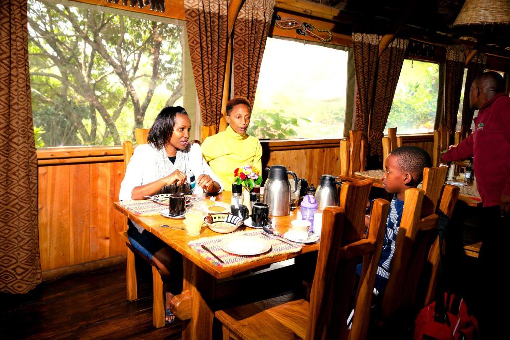 Hosté ubytování Rhino Watch Safarilodge