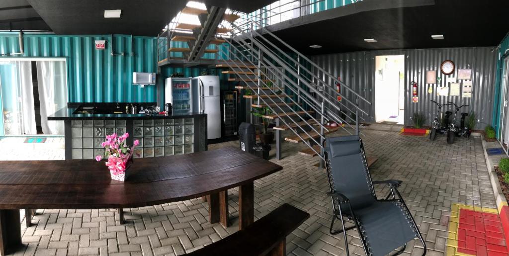  Home in Box Hostel