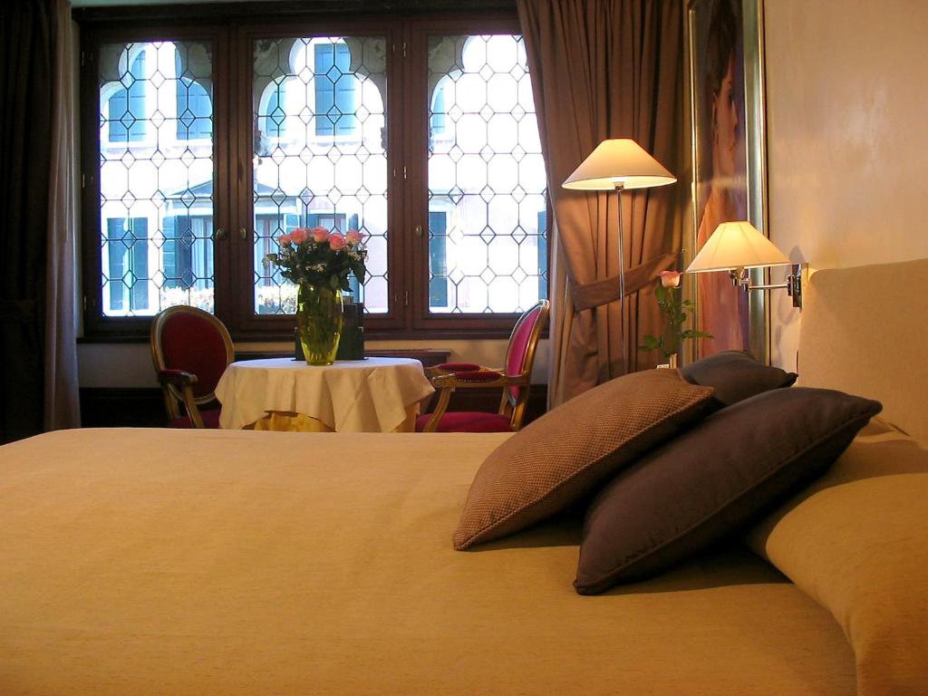 Hotel Liassidi Palace - Deluxe Double Room With Canal View