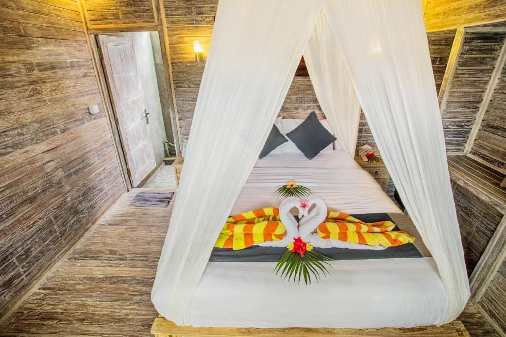 The Syron Huts Lembongan - 1