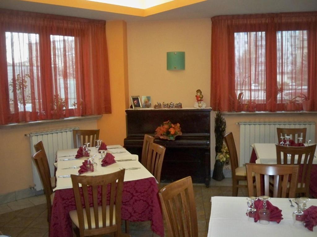 Restauracja lub miejsce do jedzenia w obiekcie Albergo Corradetti