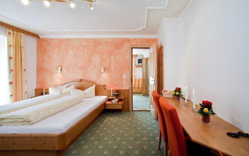 Postel nebo postele na pokoji v ubytování Pension Ederhof