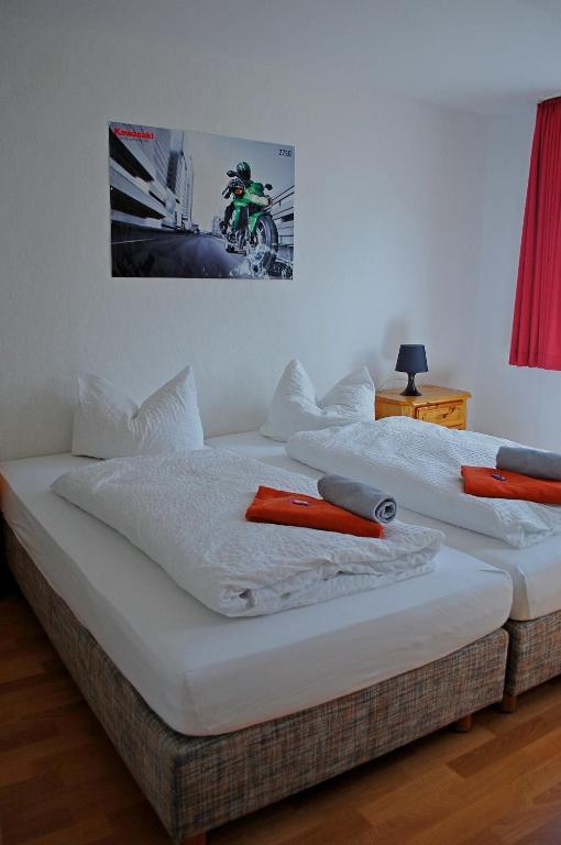 Postel nebo postele na pokoji v ubytování Dein Hotel