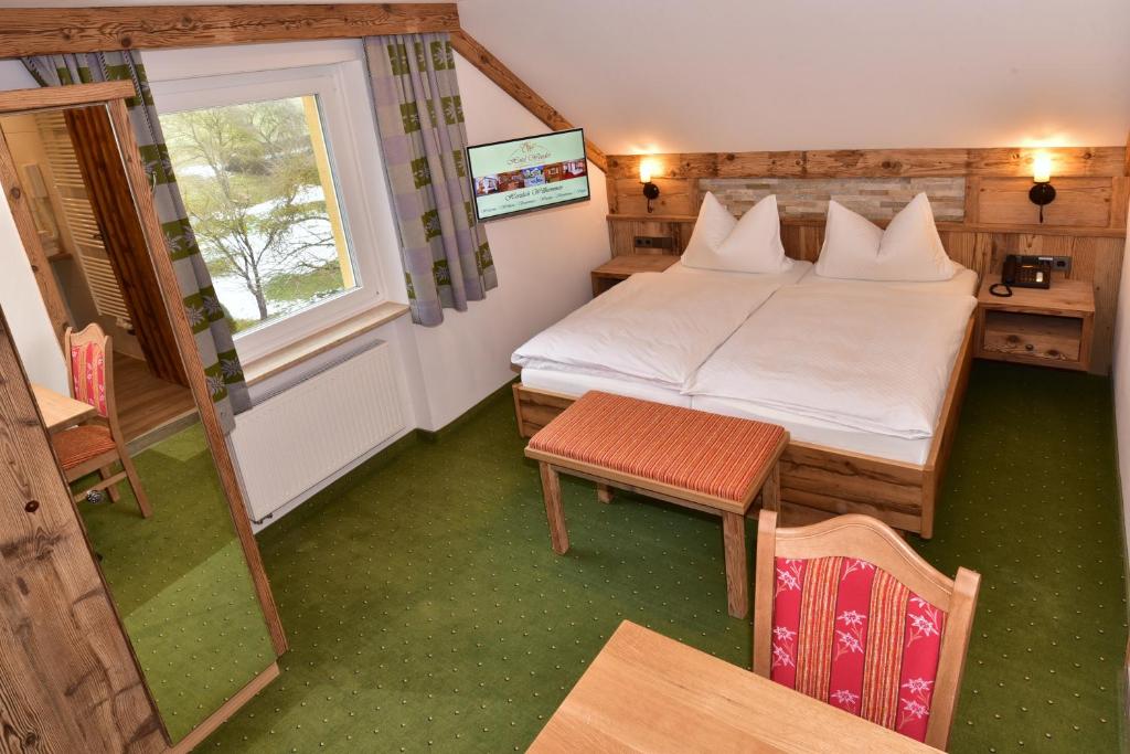 Postel nebo postele na pokoji v ubytování Hotel Wender