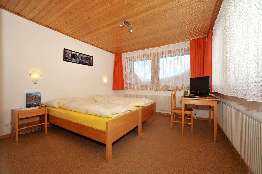 TV a/nebo společenská místnost v ubytování Hotel Sparrhorn
