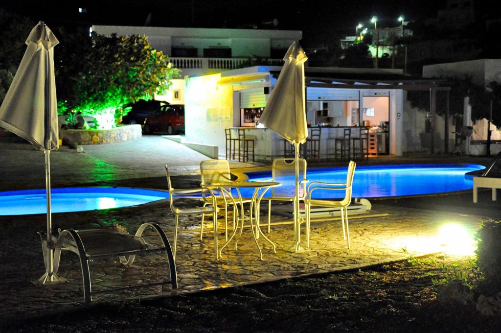 Bazén v ubytování Tony's Beach nebo v jeho okolí