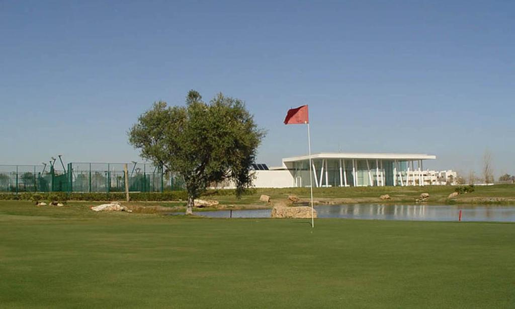 Golf pri dovolenkovom dome alebo okolí