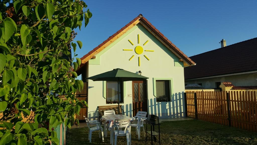 Budova, kde se prázdninový dům nachází
