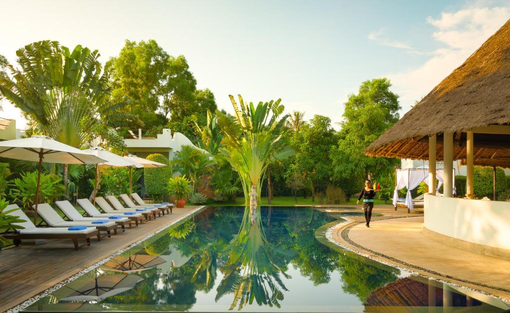 Bazén v ubytování Navutu Dreams Resort & Wellness Retreat nebo v jeho okolí