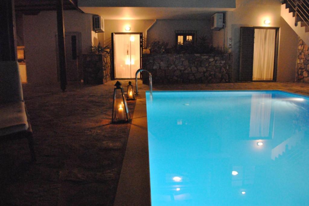 Bazén v ubytovaní Elounda Sunrise Villa alebo v jeho blízkosti