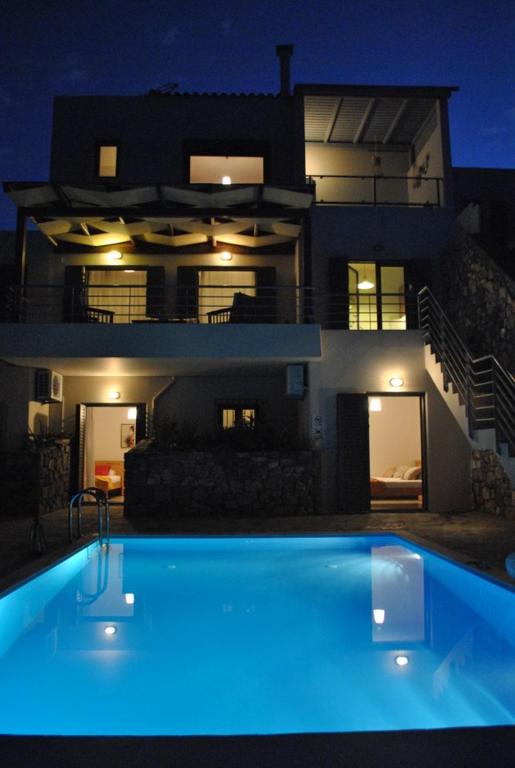 Bazén v ubytovaní Elounda Sunrise Villa alebo v jeho blízkosti