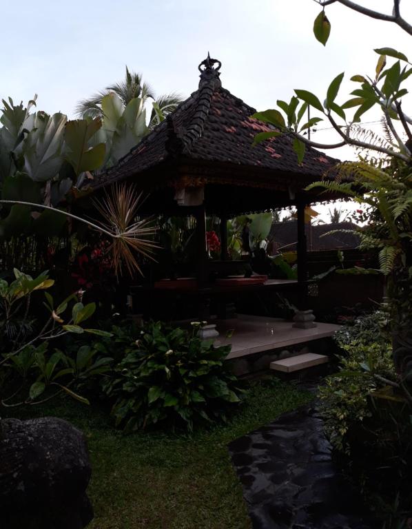 Villa Bungsil Gading - Double Room With Patio