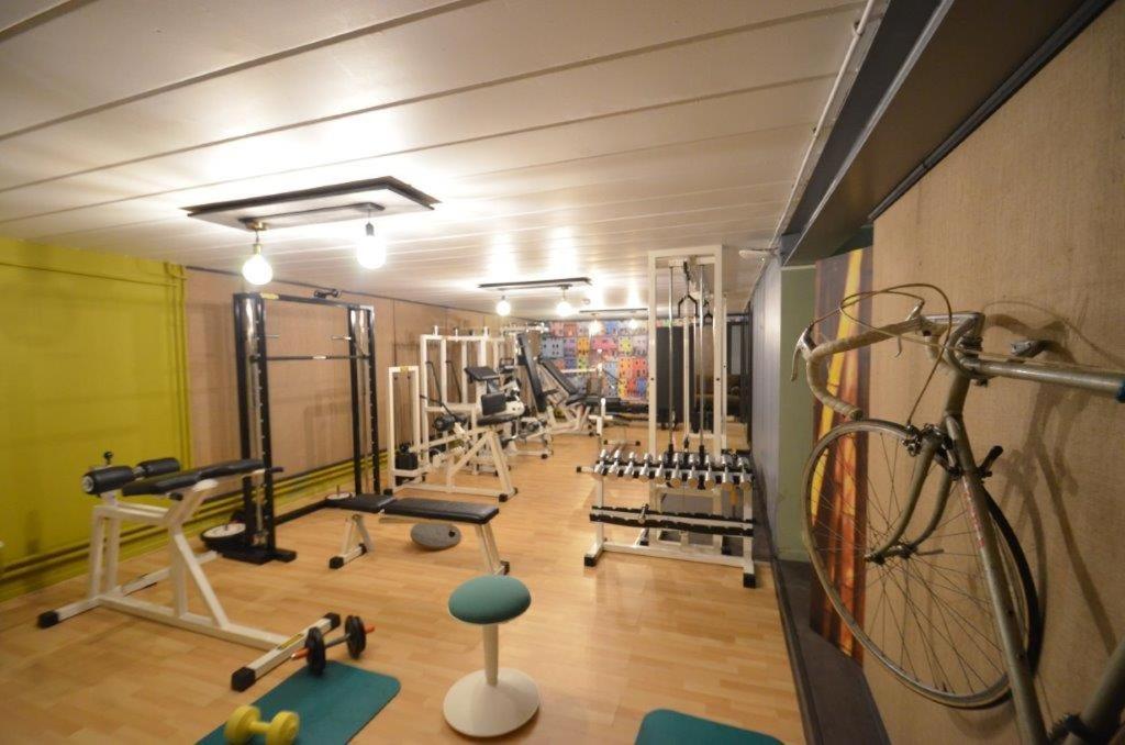 Fitness centrum a/nebo fitness zařízení v ubytování Tropical Hotel