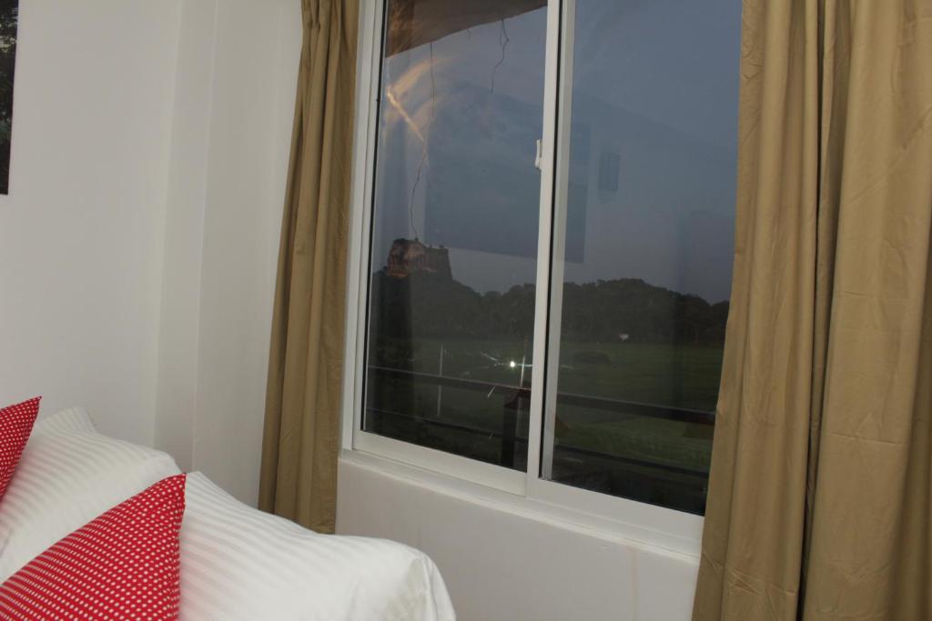 Sigiriya Water Guest & View Point Restaurant - 5