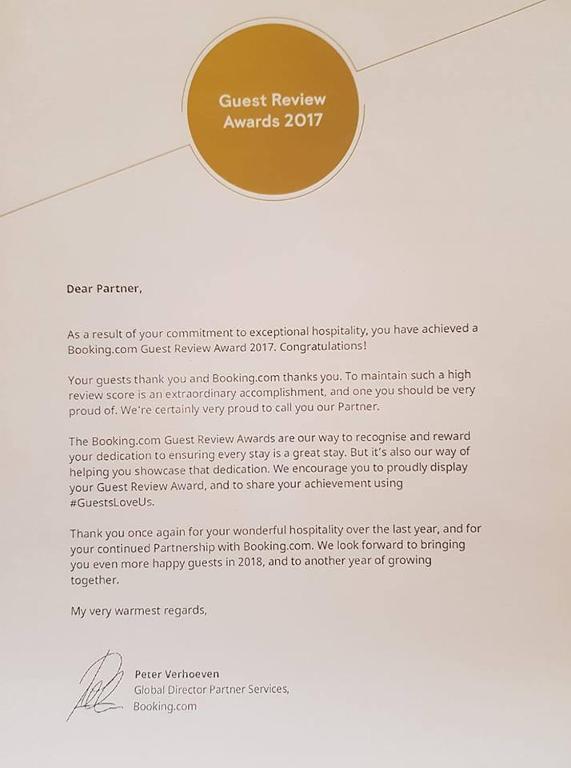 Certifikát, hodnocení, plakát nebo jiný dokument vystavený v ubytování Hotel Renesans