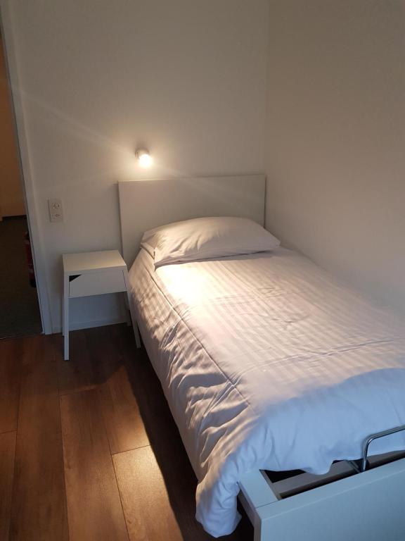 
Single Room with Shared Shower and Toilet
