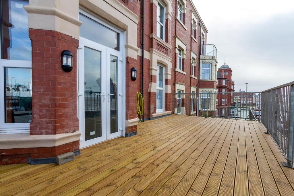 Maples Hotel - Resim 6