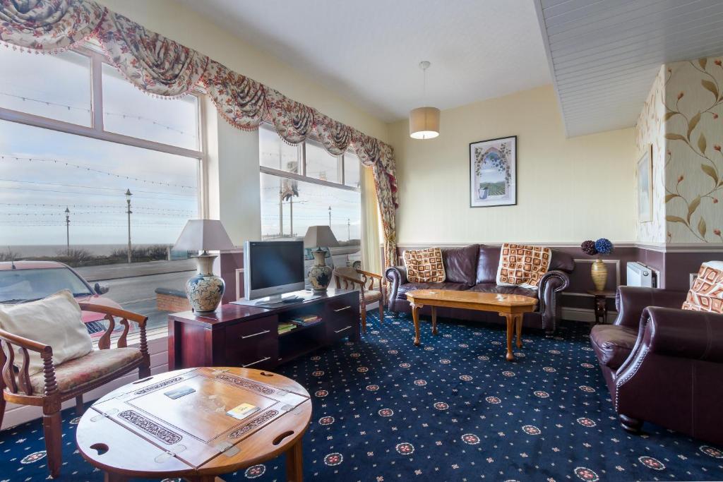 Maples Hotel - Resim 11