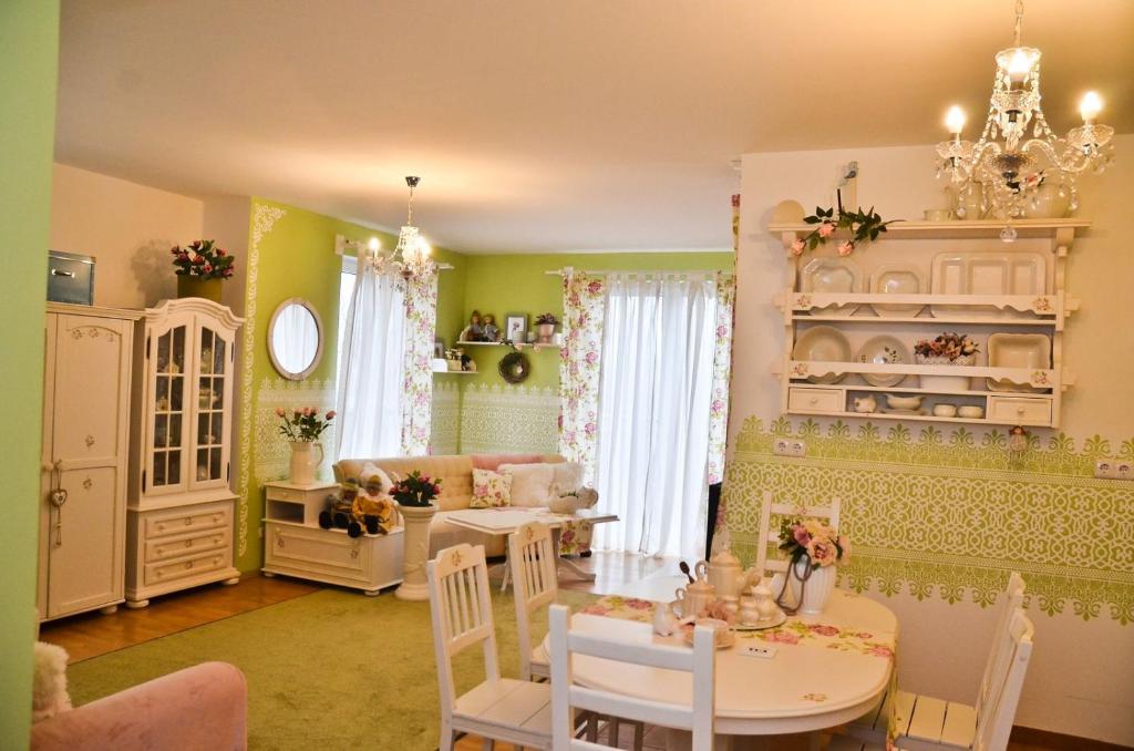 Romantic Apartman 4200 Hajdúszoboszló, 2 Debreceni út kép - 1