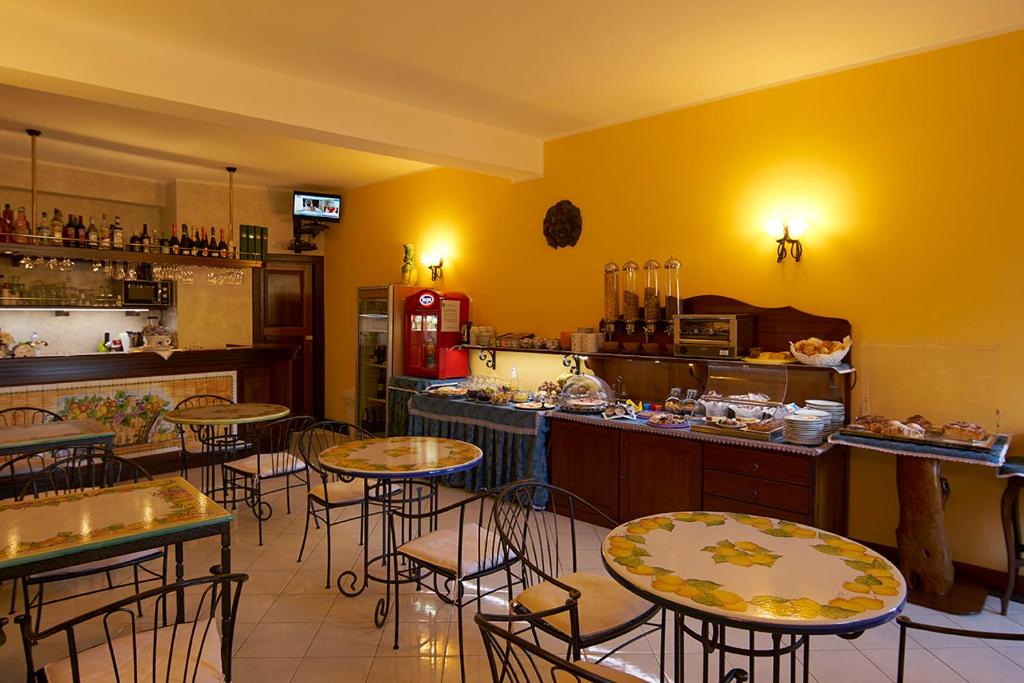 Nápoje v ubytování Hotel A Pinnata