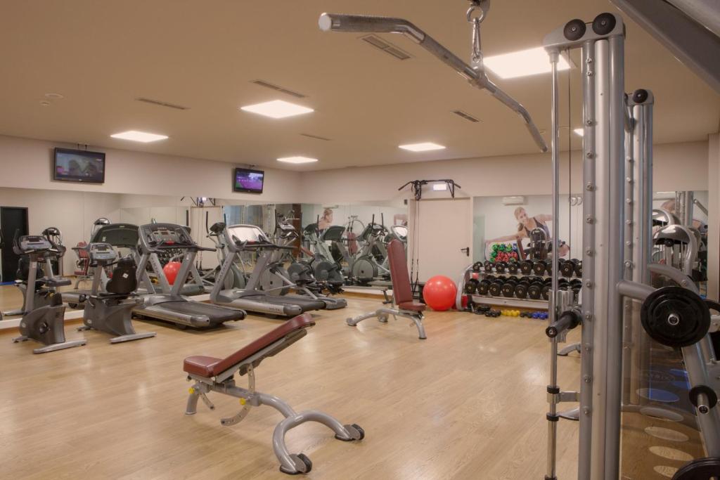 Fitness centrum a/nebo fitness zařízení v ubytování Melia Ria Hotel & Spa