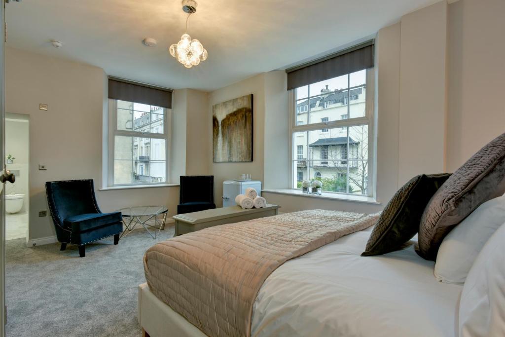 Gallery image of 31 Meridian Place in Bristol