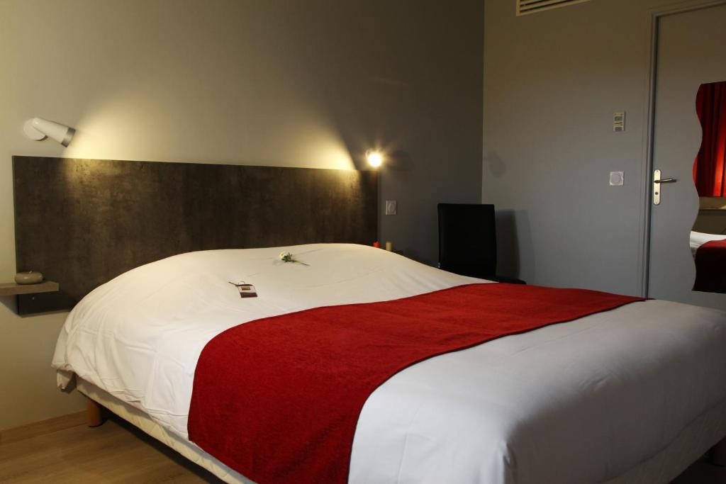 Postel nebo postele na pokoji v ubytování Hotel Restaurant L'Espassole