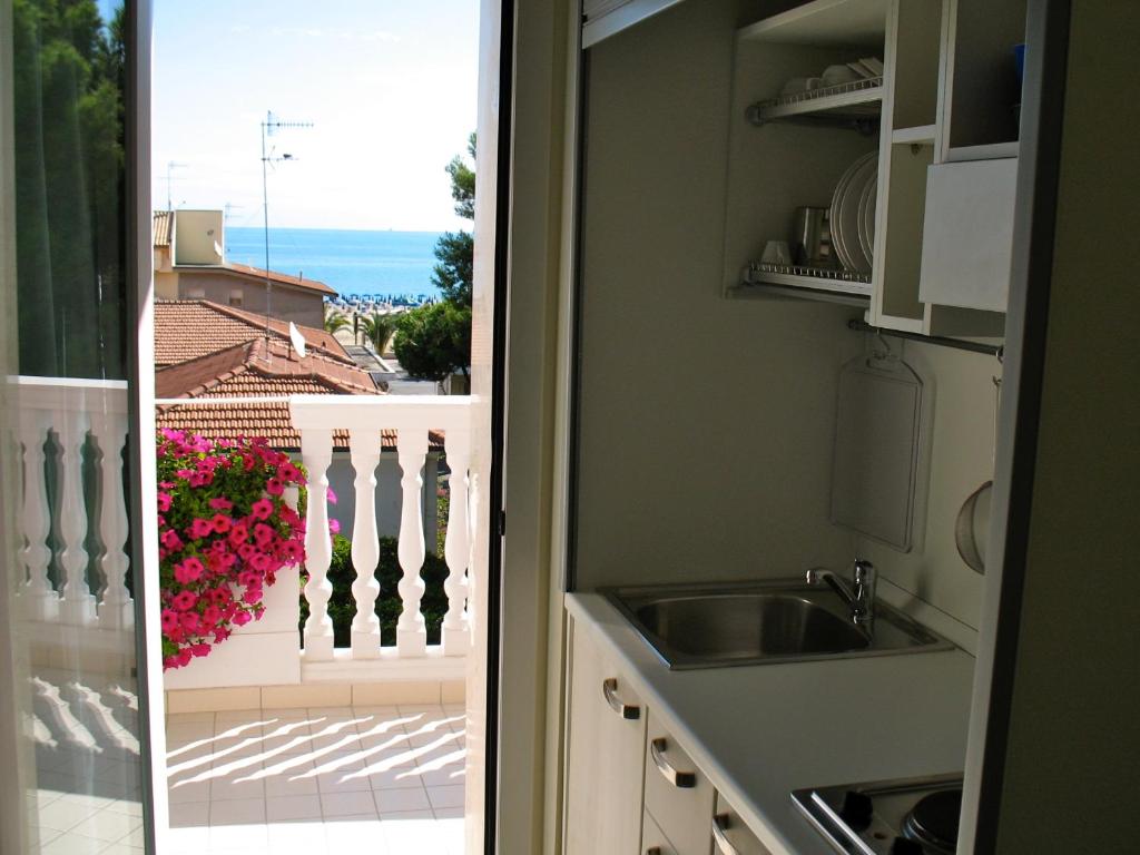 Kuchyň nebo kuchyňský kout v ubytování Hotel Residence HR CIVI