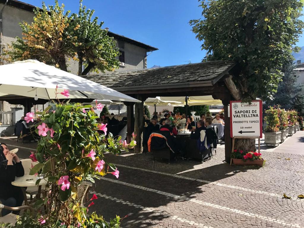 Zahrada ubytování Hotel Ristorante Combolo