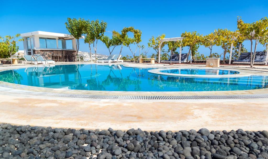 Piscina di Santorini Mesotopos o nelle vicinanze